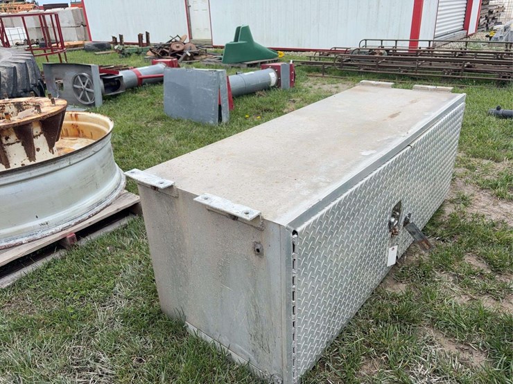 semi-step-deck-toolbox-image-3