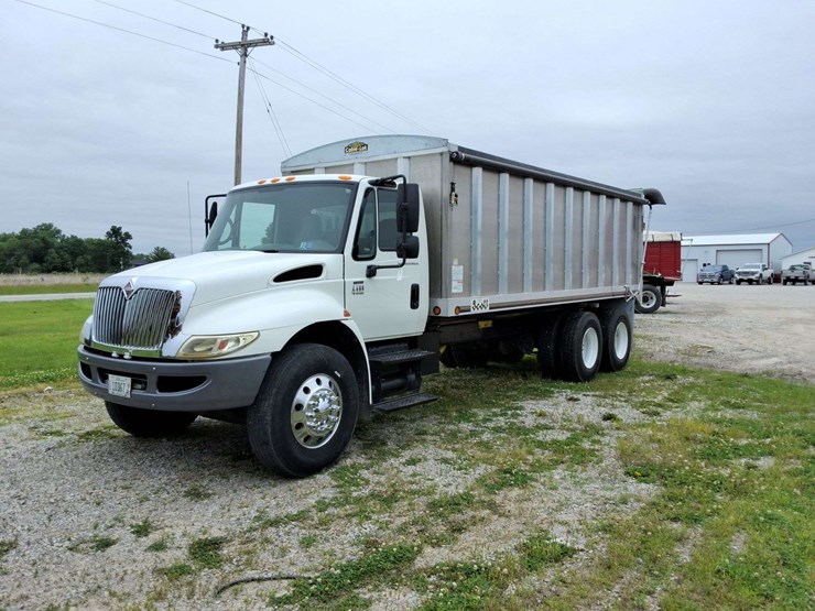 2007-international-durastar-4400-image-2