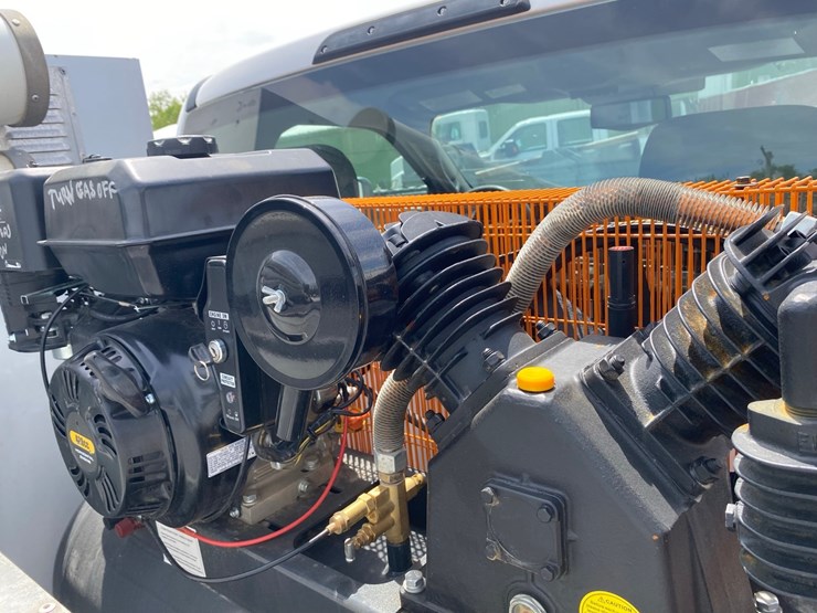 2019-ford-f-450-service-truck-image-71