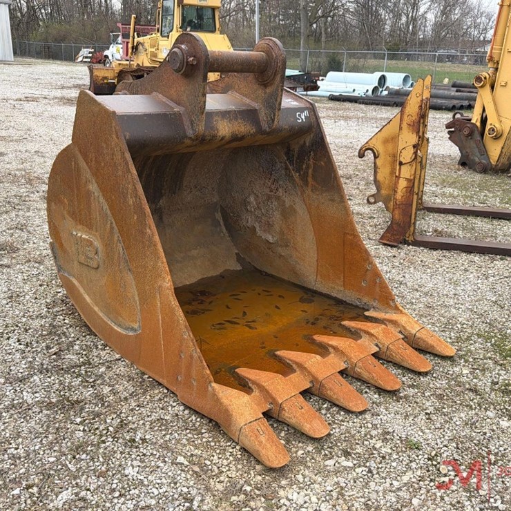 JOHN DEERE 330