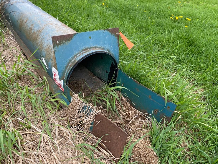 #3574-•-manure-auger-chute-image-3