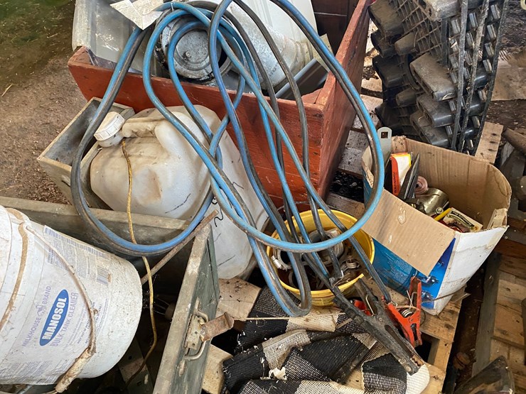 #3601-•-assorted-shop-items-image-5