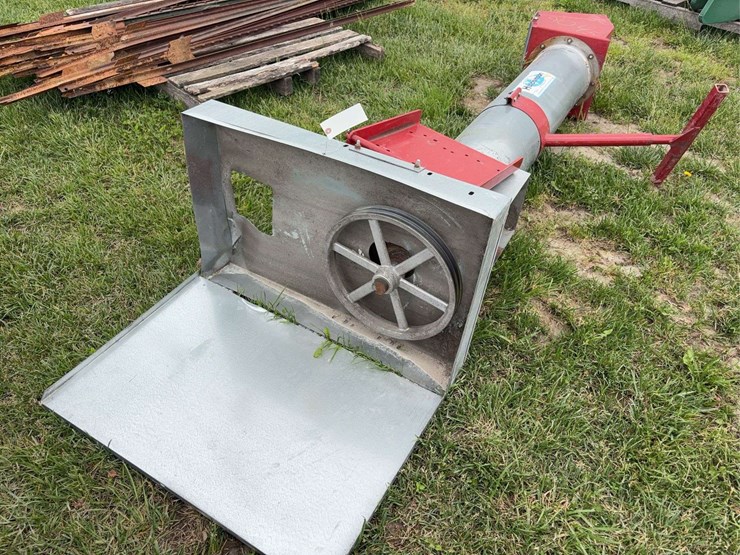 hutchinson-45-degree-upright-10"-auger,-no-motor-image-2