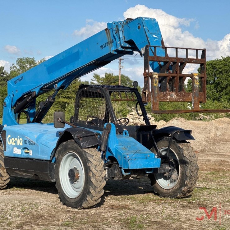 2015 GENIE GTH636