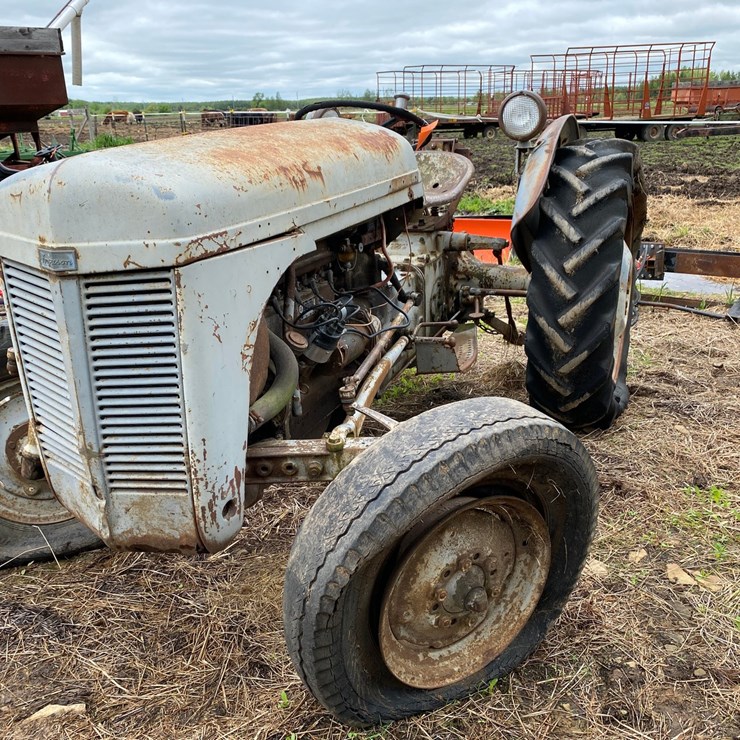 #3503 • Ferguson Wide Front Tractor