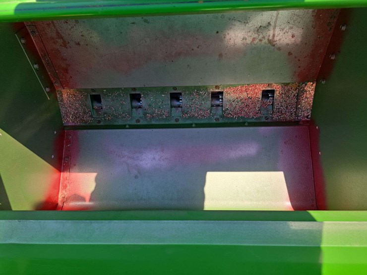 john-deere-750-image-19