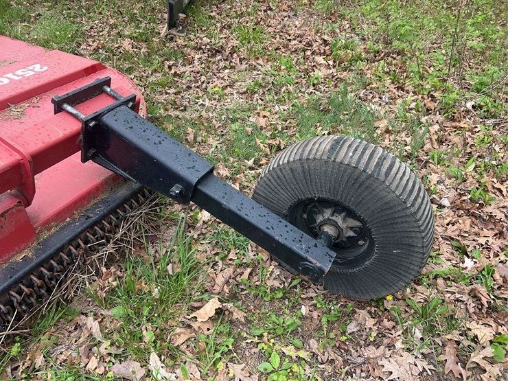 bush-hog-2510-image-17