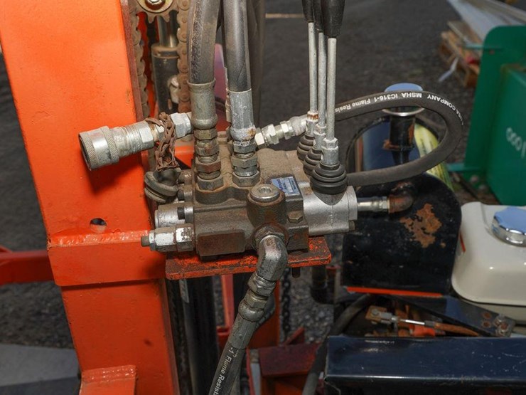 #107-•-2006-rough-terrain-walk-behind-forklift-image-19