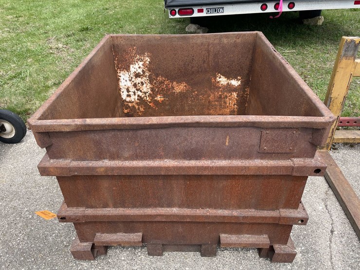 #4179-•-metal-box-image-1
