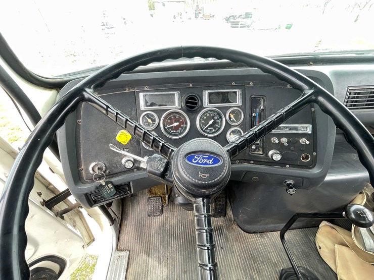 ford-l7000-image-97