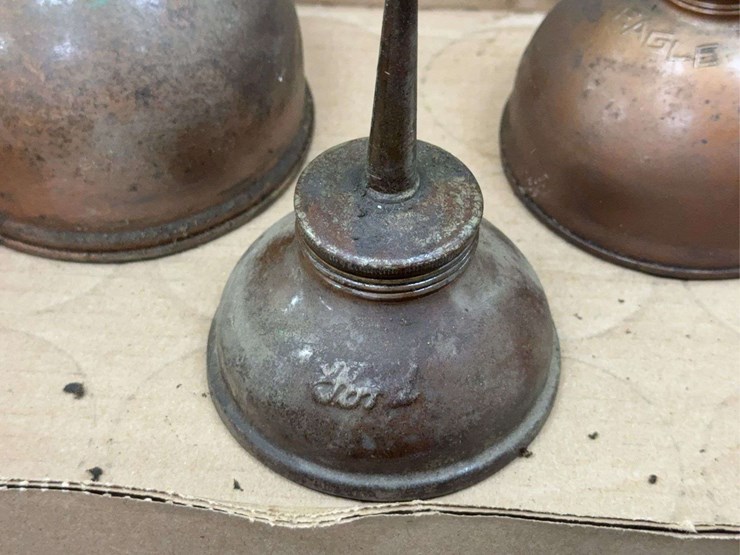 lot-of-three-oil-cans-image-2