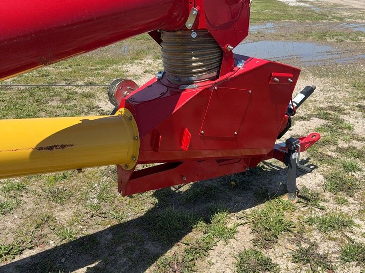 2023-westfield-mkx-x-21073-swing-away-auger,-10"-x-73ft,-540-pto-(inside-building),-low-use-image-28