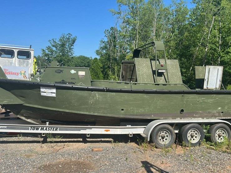 #190-•-1962-mk2-military-bridge-push-boat-image-2