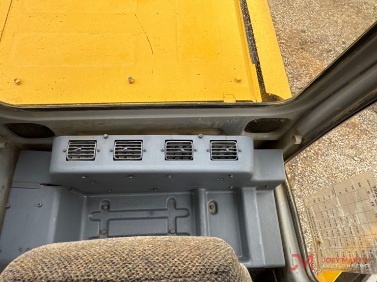 1999-deere-330-lc-image-27