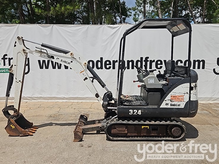2013-bobcat-324m-image-2