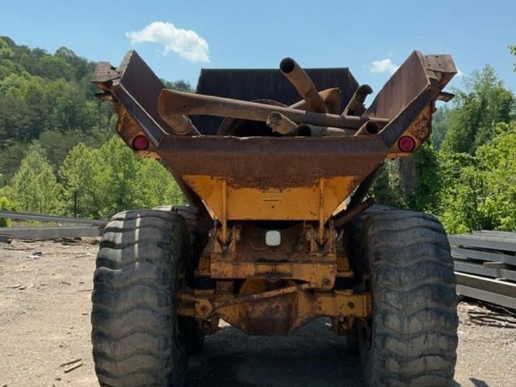 #131-•-bell-off-road-dump-truck-image-5