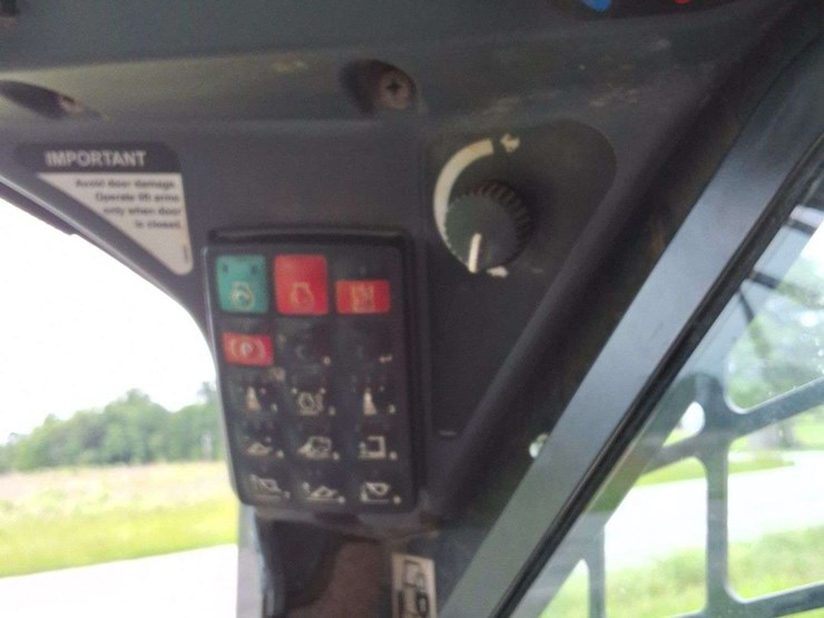 2017-deere-333g-image-17