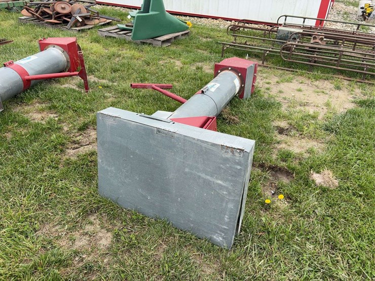 hutchinson-45-degree-upright-10"-auger,-no-motor-image-4