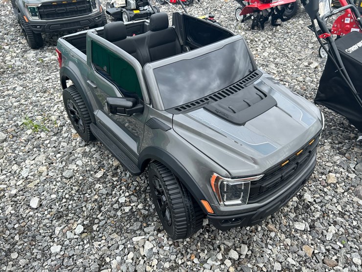 ford-f150-raptor-image-1
