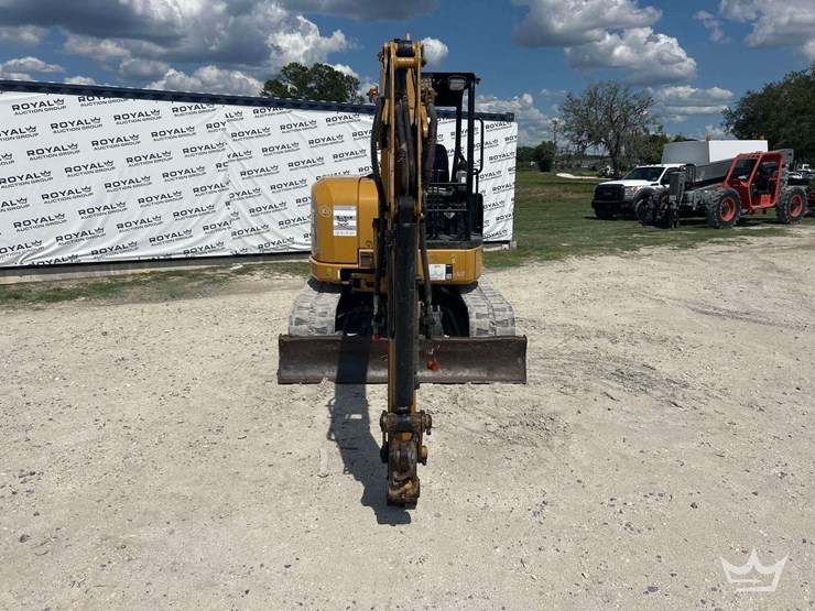 caterpillar-305e-mini-excavator-image-20