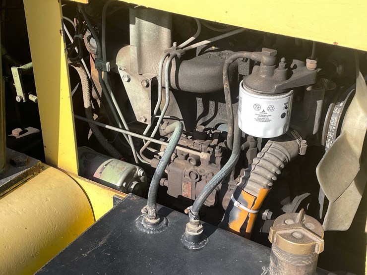 #5498-•-1978-swinger-forklift-image-23