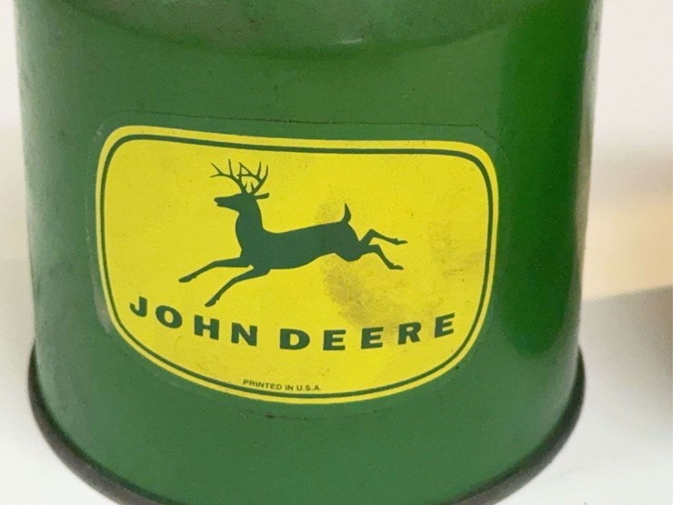eagle-manufacturing-oil-can-and-john-deere-oiler-cans-image-3
