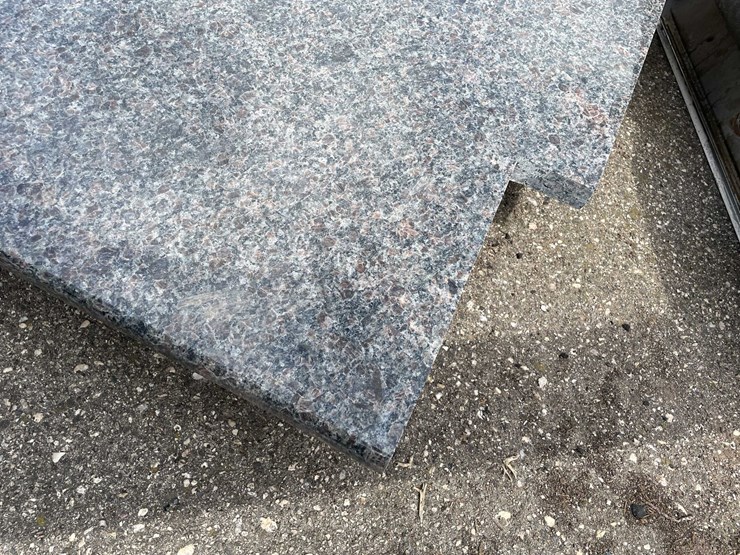#4170-•-granite-countertop-image-4