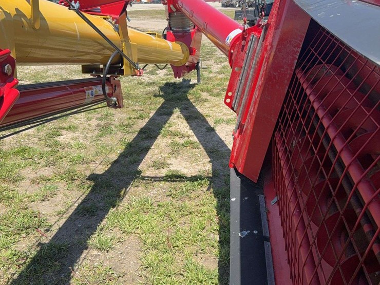 2023-westfield-mkx-x-21073-swing-away-auger,-10"-x-73ft,-540-pto-(inside-building),-low-use-image-20