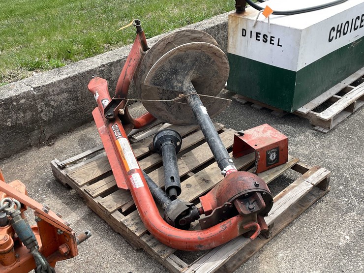 #4164-•-rhino-tractor-mounted-post-hole-auger-image-1