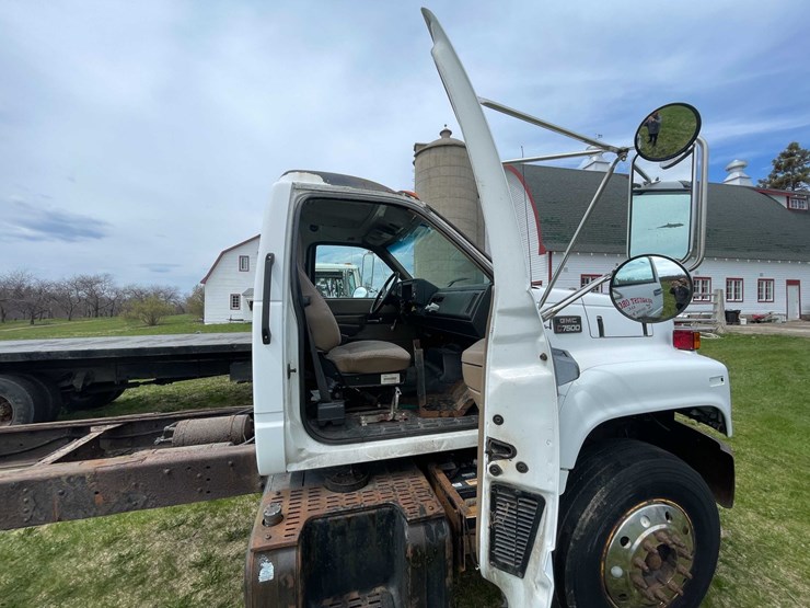 #4157-•-2000-gmc-c7500-(has-wi,-title)-image-112