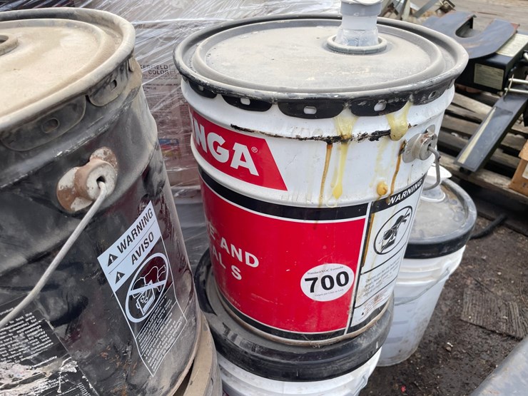 #6029-•-pallet-of-various-concrete-fluids-and-supplies-image-3