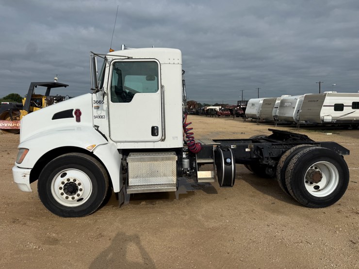 2016-kenworth-t370-image-8