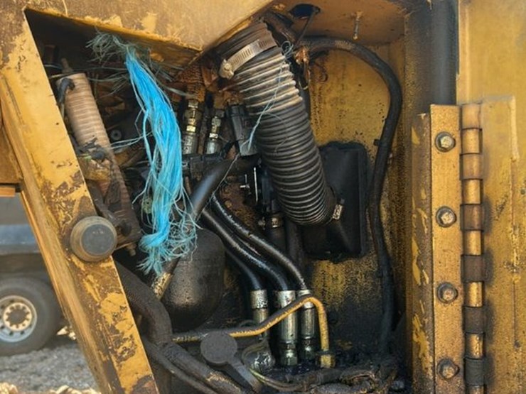 caterpillar-535b-image-11