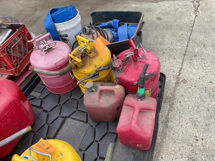 #6047-•-5-fuel-cans-image-1