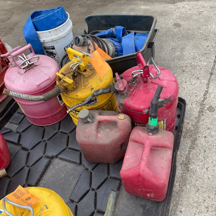 #6047 • 5 Fuel Cans