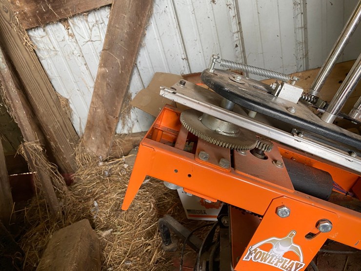 #3611-•-fowl-play-clay-pigeon-thrower-image-5