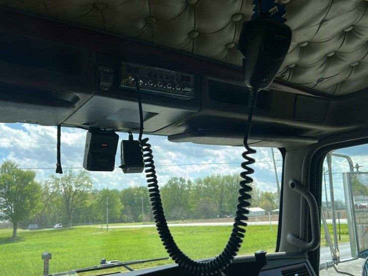 2006-kenworth-t800-image-26