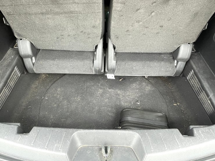 2011-ford-explorer-limited-image-33