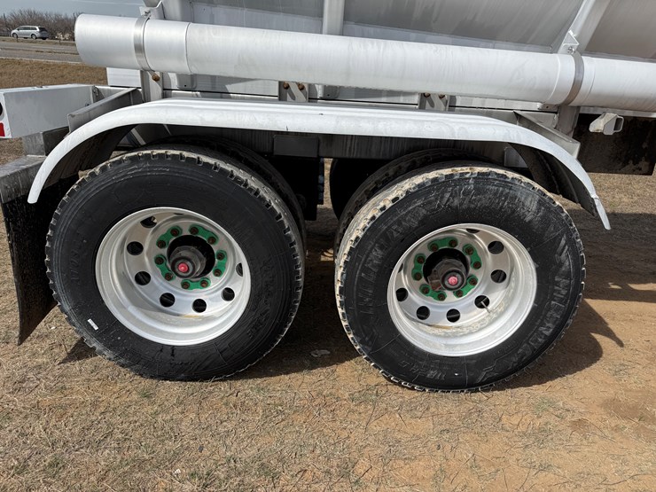 2011-brenner-tank-trailer-image-13