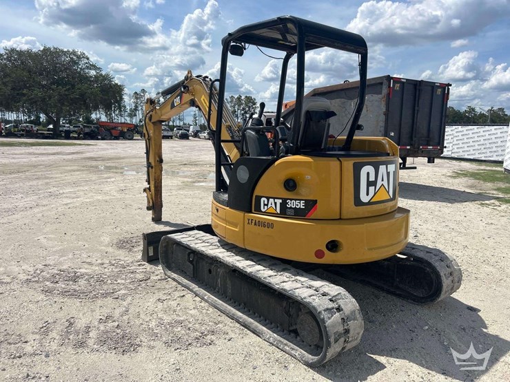 caterpillar-305e-mini-excavator-image-4