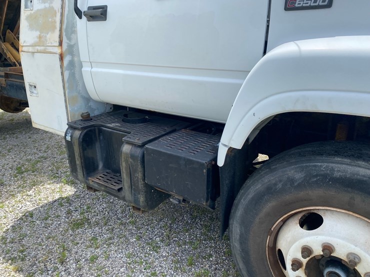 2002-gmc-6500-dump-truck-image-12