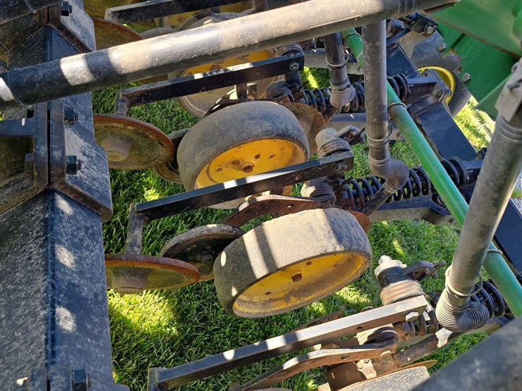 john-deere-750-image-11