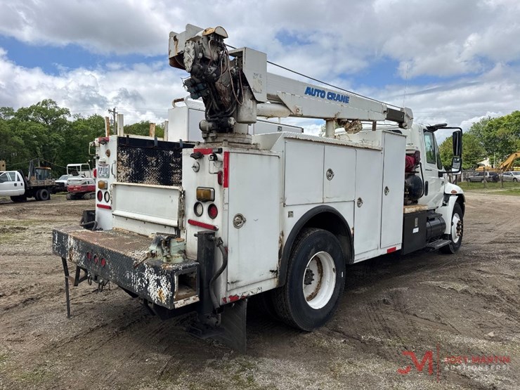 2004-international-durastar-4300-image-3