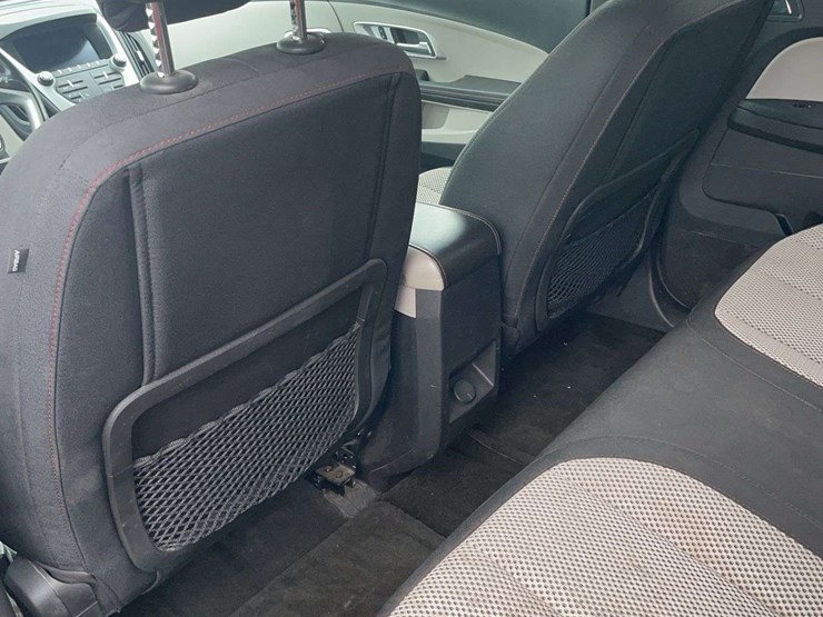 2013-chevrolet-equinox-image-10