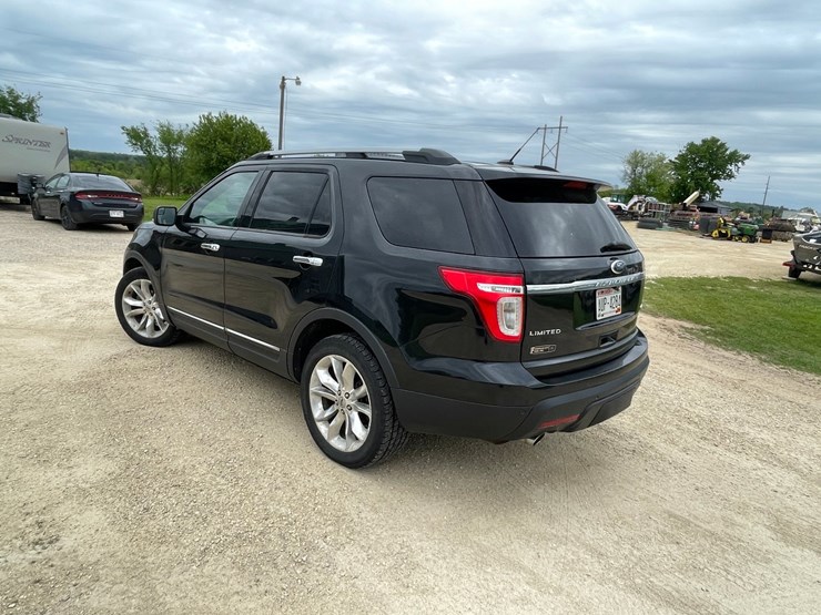 2011-ford-explorer-limited-image-7
