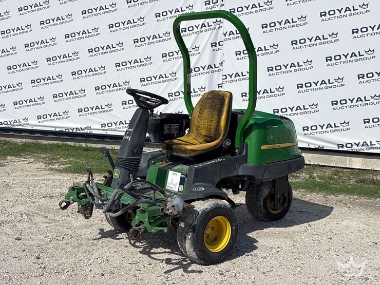 2018-john-deere-2500b-image-1