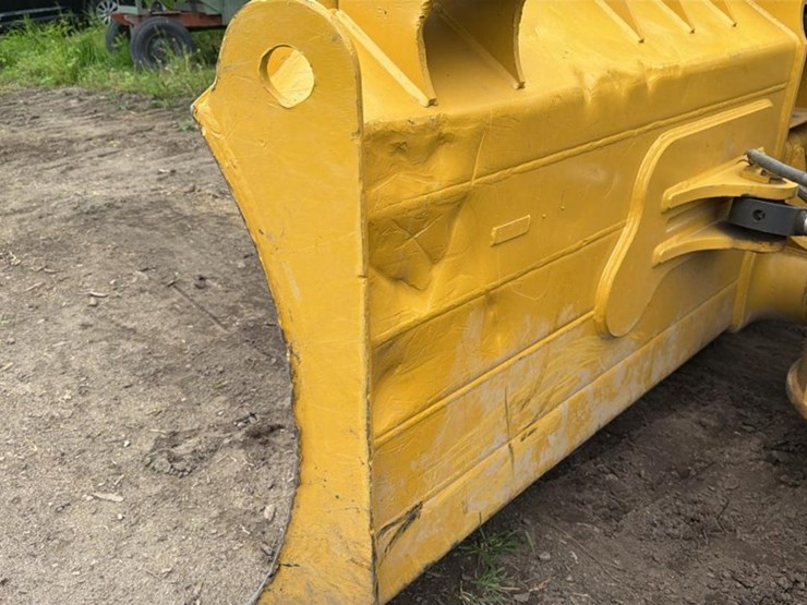 2018-caterpillar-d6k-image-26