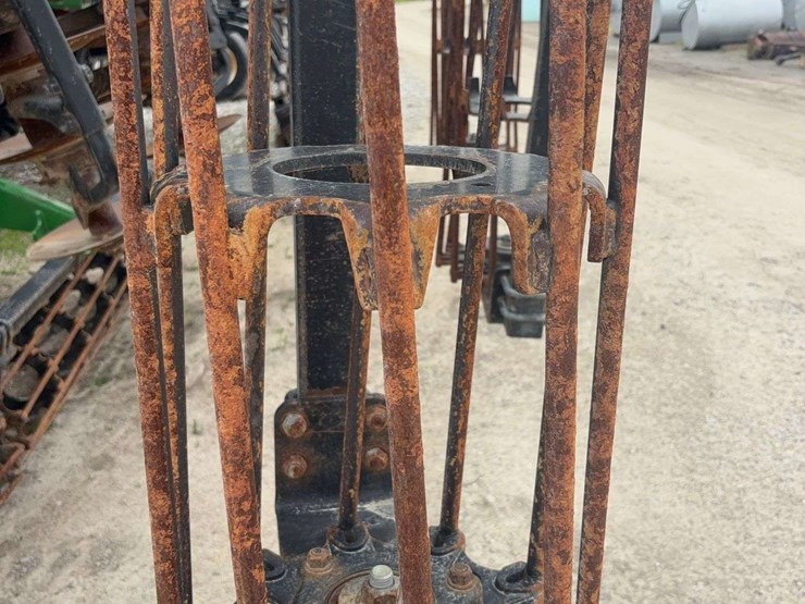2013-john-deere-2623-image-16