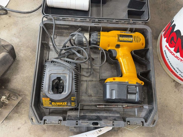 skilsaw-circular-saw,-allied-socket-set,-drills-and-more-image-2
