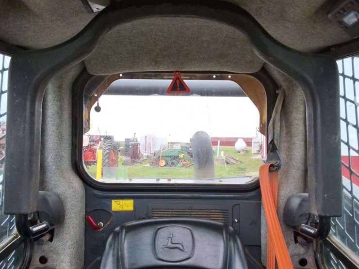 2017-deere-333g-image-14
